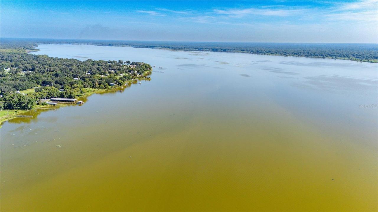 1056 Cr 463 , Lake Panasoffkee, FL 33538 Photo