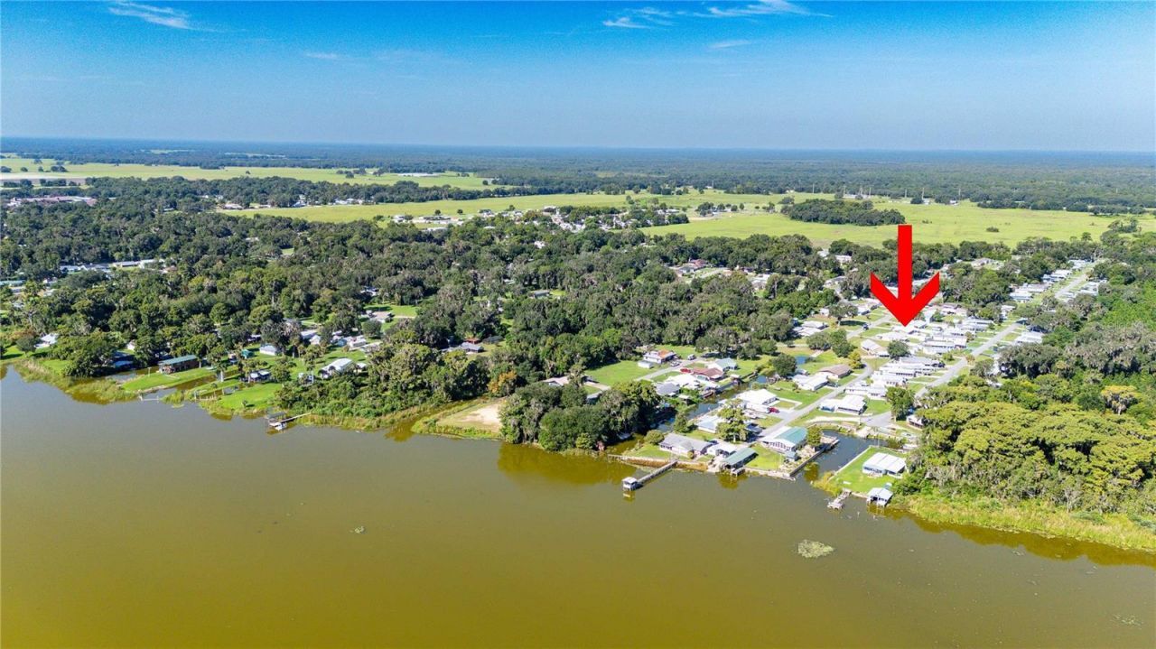 1056 Cr 463 , Lake Panasoffkee, FL 33538 Photo