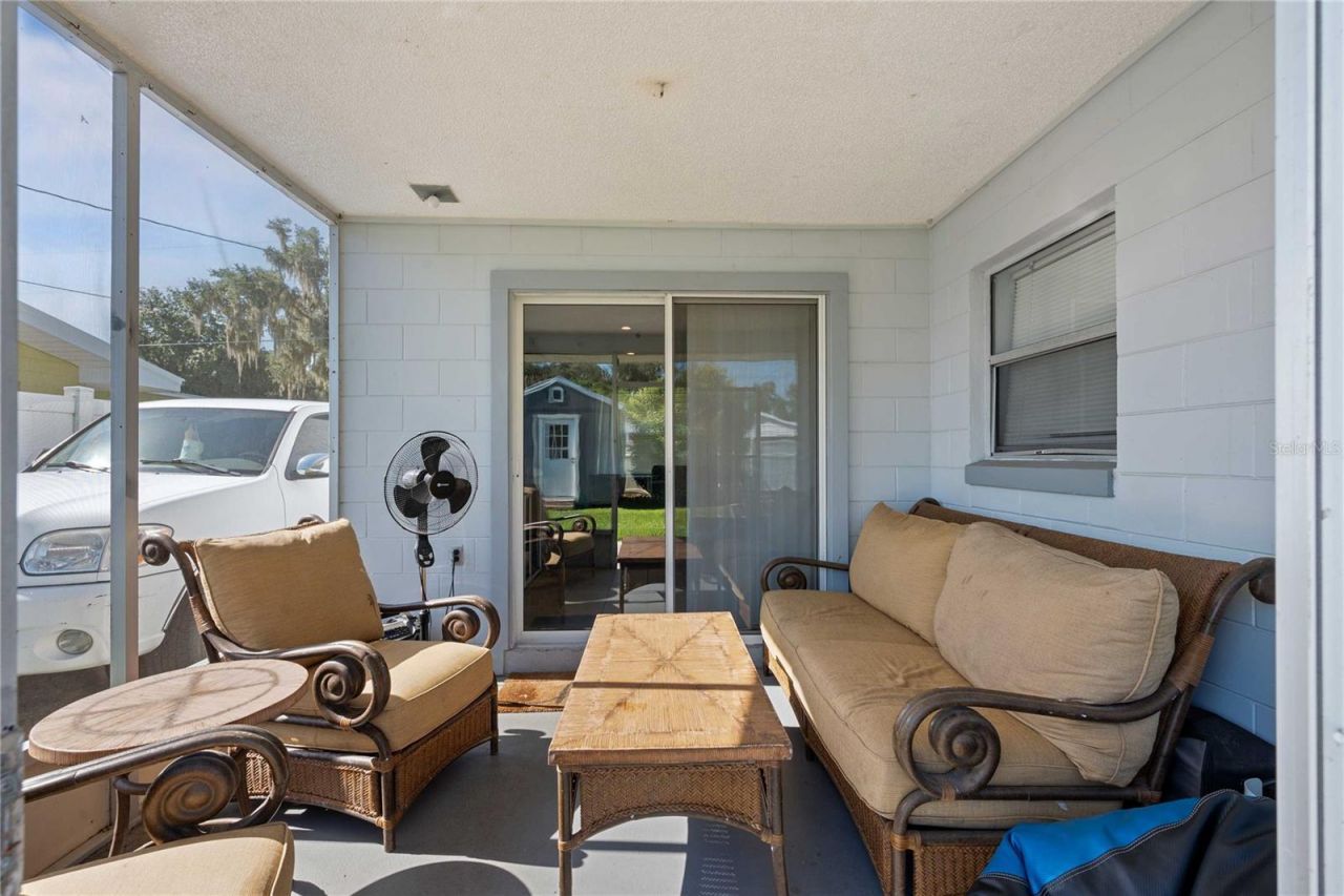 1056 Cr 463 , Lake Panasoffkee, FL 33538 Photo