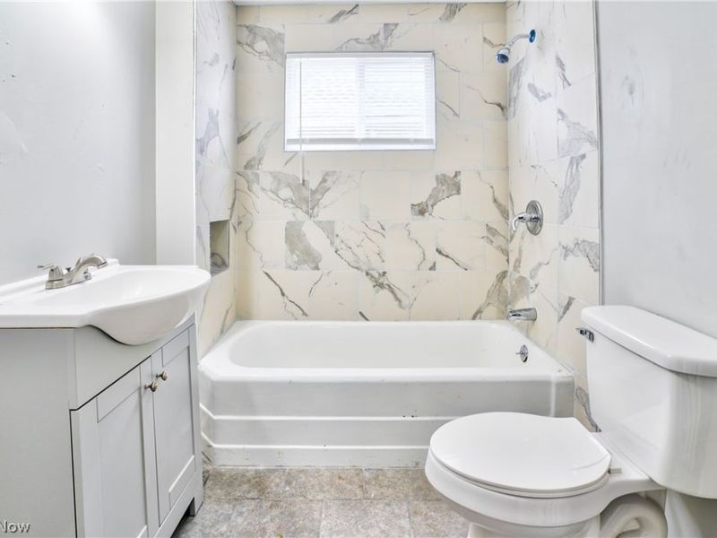 2215 W 105th Street, Cleveland, OH 44102 Photo 14