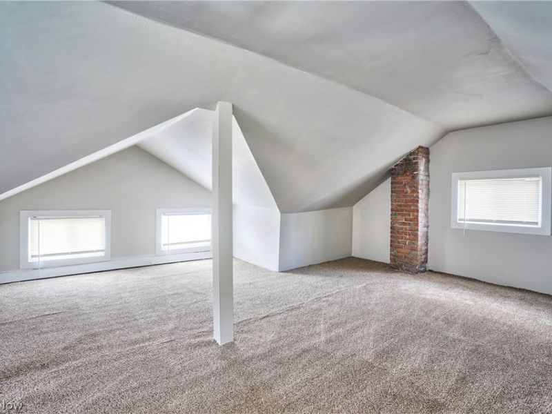 2215 W 105th Street, Cleveland, OH 44102 Photo 15