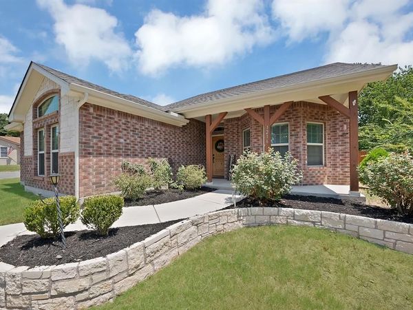 1216 N Elm Street, Weatherford, TX 76086
