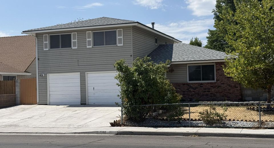 580 E Huffaker Lane, Reno, NV 89511 Photo