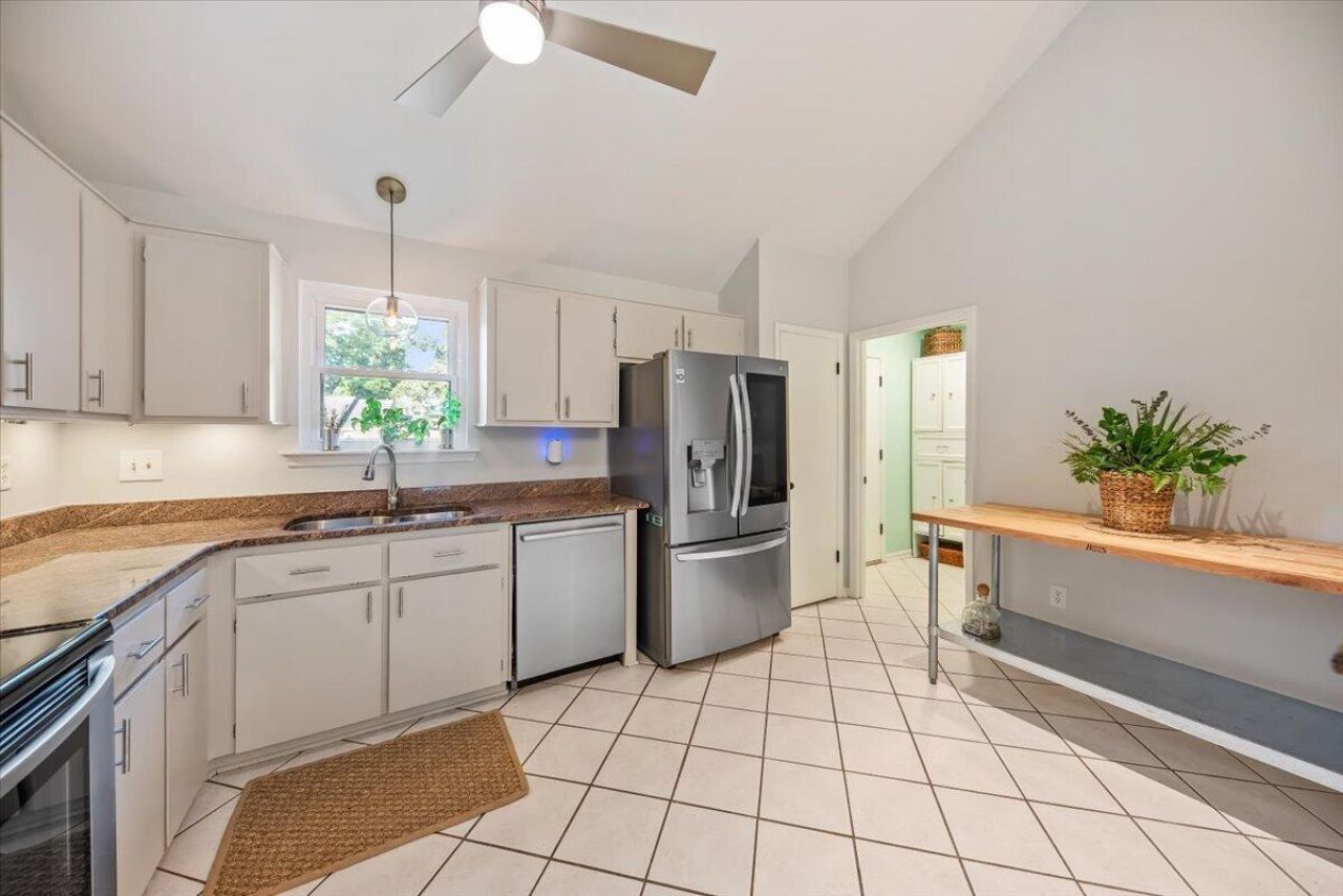 839 Ramblewood Circle Photo 7