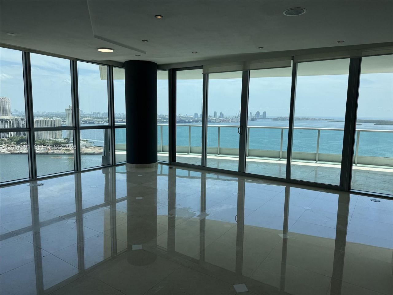 1331 Brickell Bay Dr , Unit 2801, Miami, FL 33131 Photo