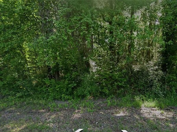 1374 Zebulon Road , Griffin, GA 30224