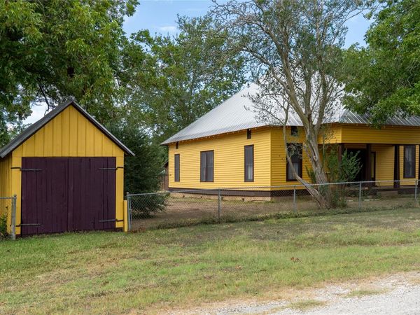 115 N Lockhart ST, Paige, TX 78659