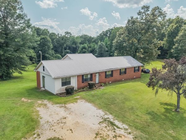 604 E Walker St., Fulton, MS 38843