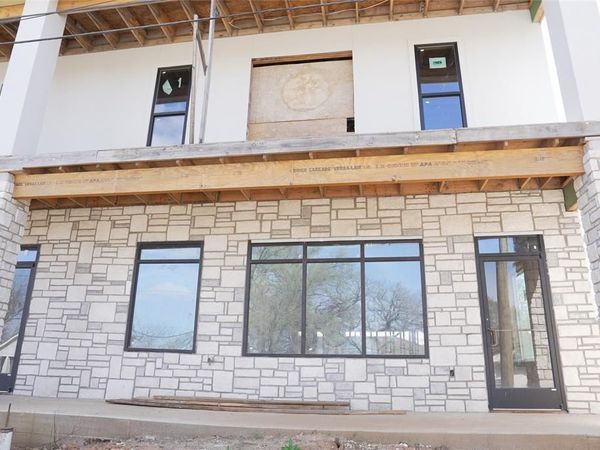 299 W Oak Street, Mansfield, TX 76063
