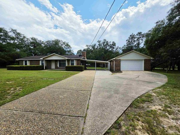 8321 Western Way Dr, Pensacola, FL 32526