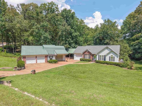 66 WOODRUN DR, Middleton, TN 38052
