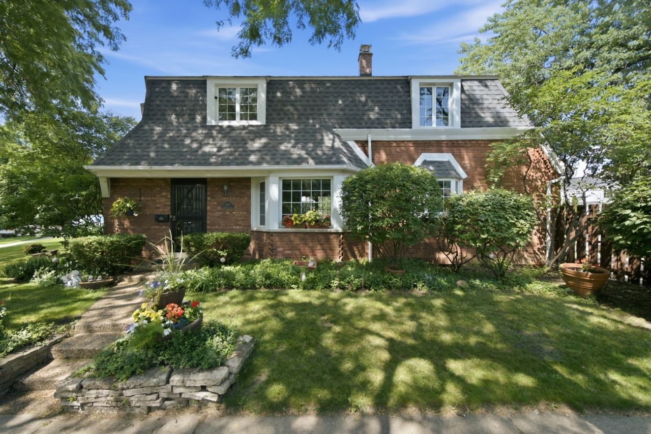 5801 N Kenton Avenue, Chicago, IL 60646 Main Photo