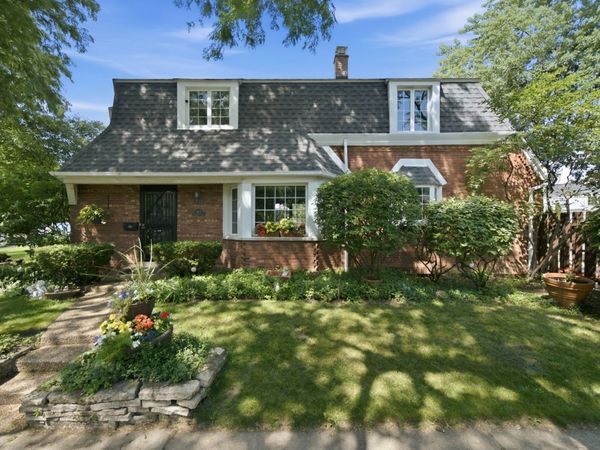 5801 N Kenton Avenue , Chicago, IL 60646