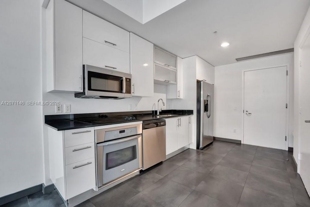 60 SW 13th St , Unit 1402, Miami, FL 33130 Photo