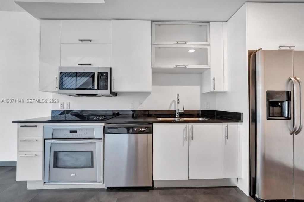 60 SW 13th St , Unit 1402, Miami, FL 33130 Photo