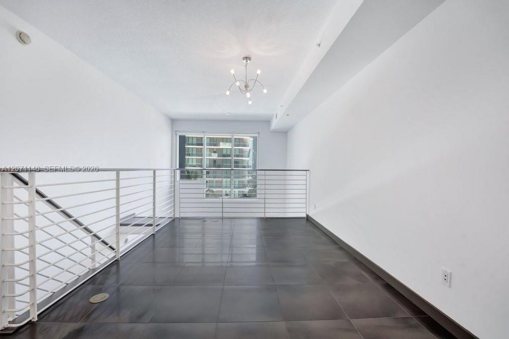 60 SW 13th St , Unit 1402, Miami, FL 33130 Photo