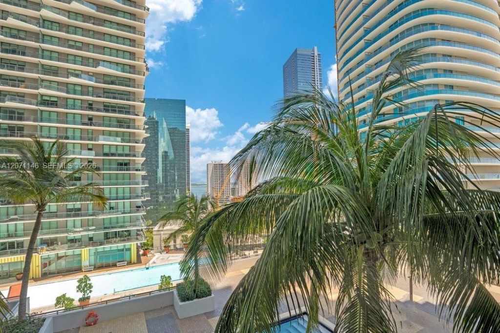 60 SW 13th St , Unit 1402, Miami, FL 33130 Photo