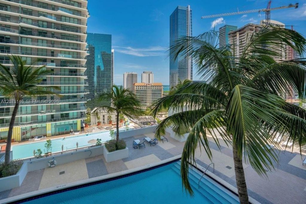 60 SW 13th St , Unit 1402, Miami, FL 33130 Photo