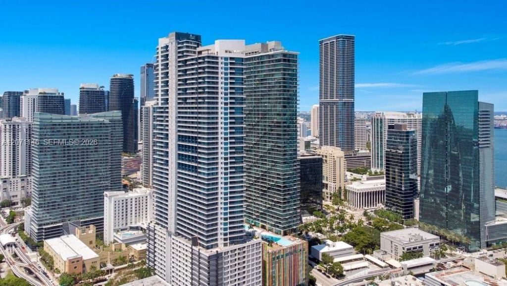 60 SW 13th St , Unit 1402, Miami, FL 33130 Photo