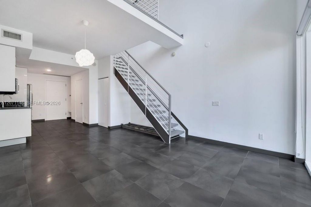 60 SW 13th St , Unit 1402, Miami, FL 33130 Photo