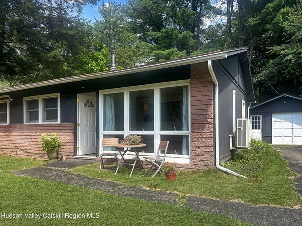 35 Overlook Drive, Woodstock, NY 12498