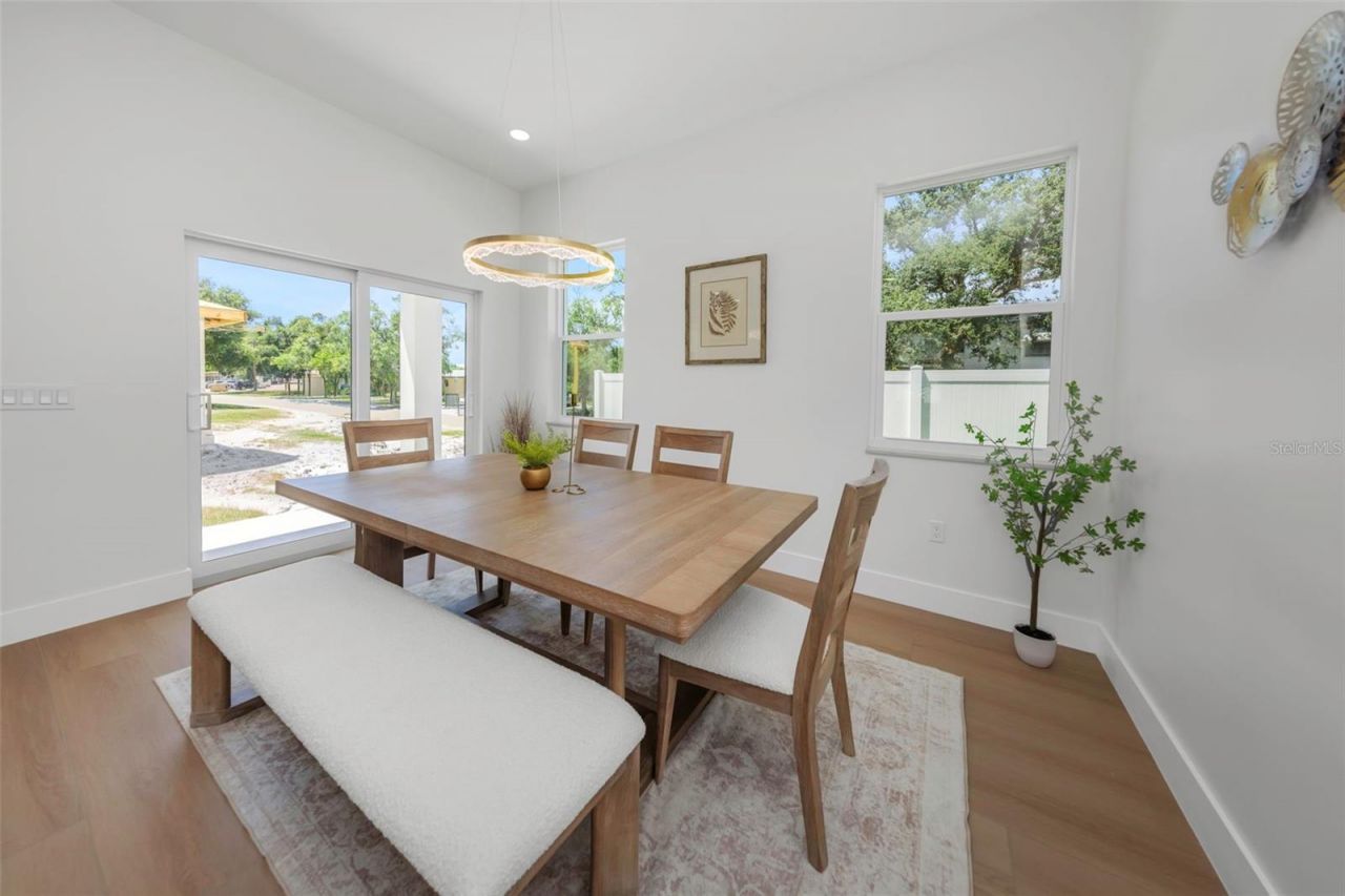 617 Folsom Street S, Saint Petersburg, FL 33707 Photo