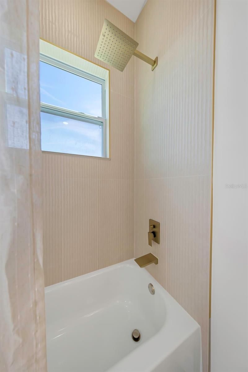 617 Folsom Street S, Saint Petersburg, FL 33707 Photo