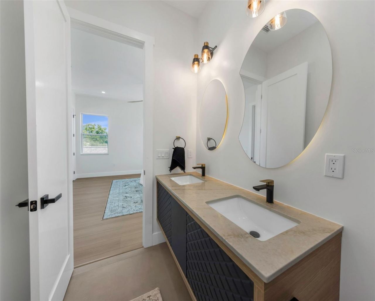 617 Folsom Street S, Saint Petersburg, FL 33707 Photo
