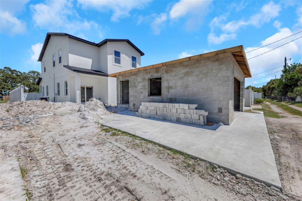617 Folsom Street S, Saint Petersburg, FL 33707 Photo