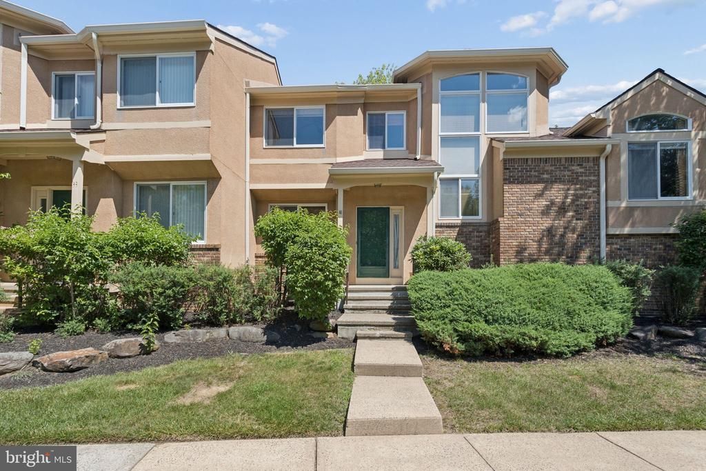 41 Kingsland Circle, Monmouth Junction, NJ 08852 Main Photo