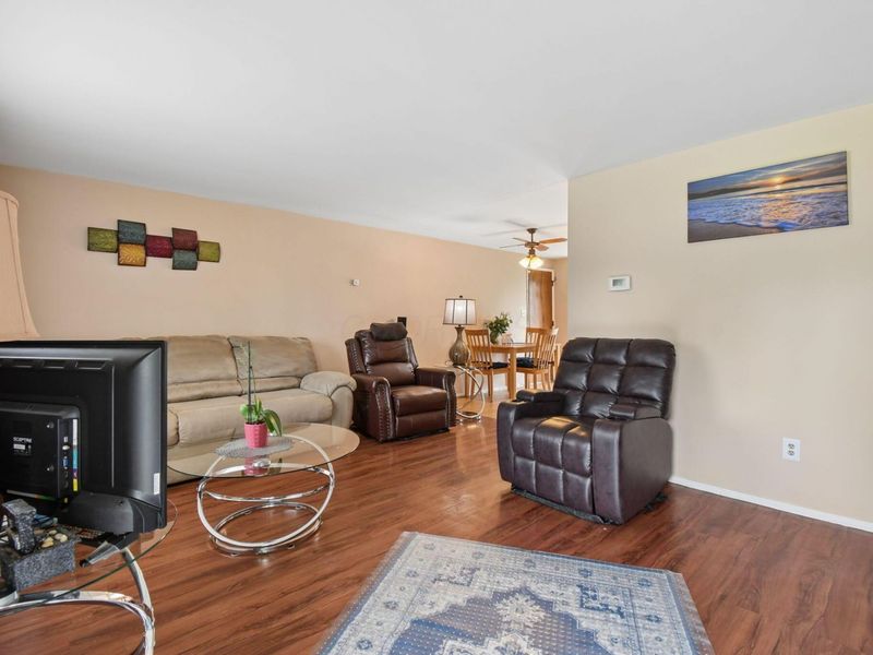 7054 Shaulis Drive, Reynoldsburg, OH 43068 Photo 5