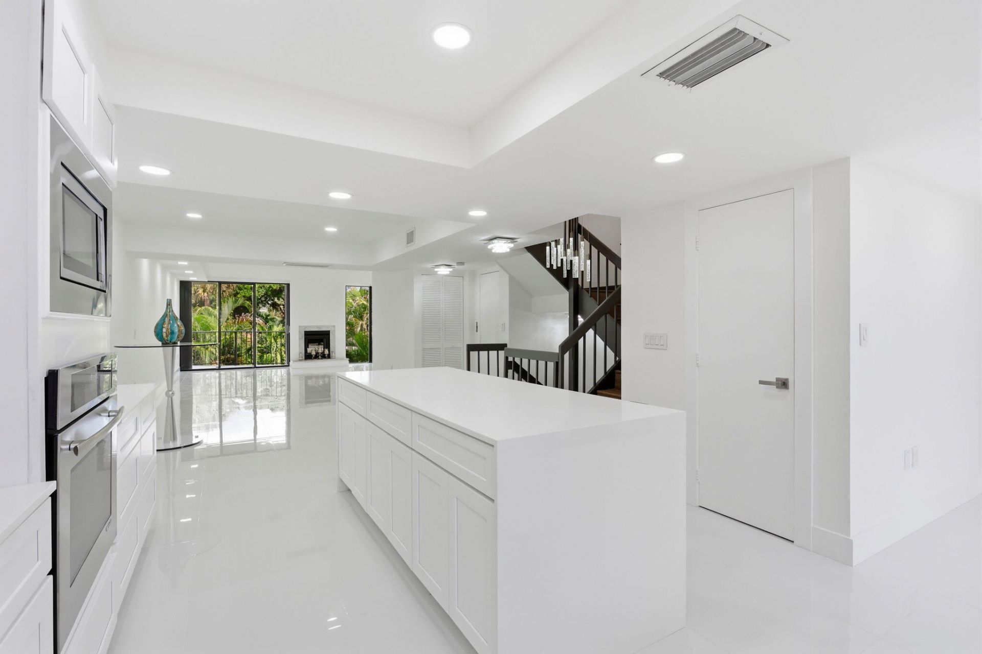 1222 Hillsboro Mile, Unit 15, Hillsboro Beach, FL 33062 Photo