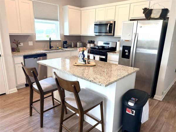 2401 Amara Levi LN, Round Rock, TX 78665