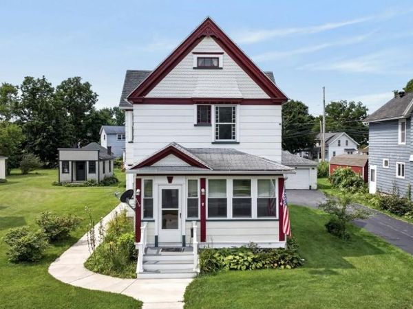 3226 State St , Caledonia, NY 14423