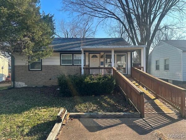 10370 Renfrew Drive , St Louis, MO 63137