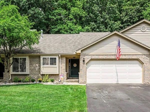 37552 N Dianne Lane, Unit 70, Huron Township, Mi 48164