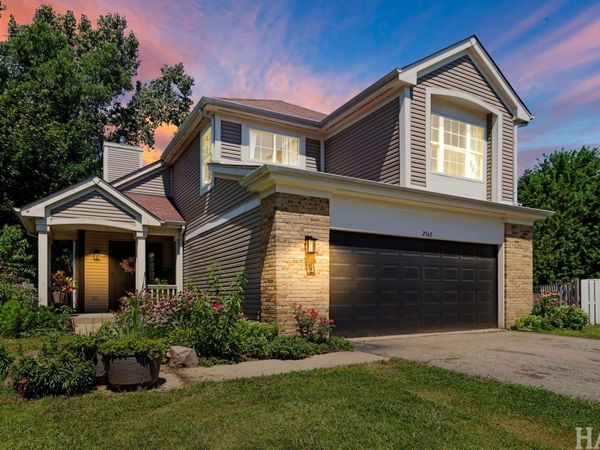 2562 N Lancaster Lane , Round Lake Beach, IL 60073