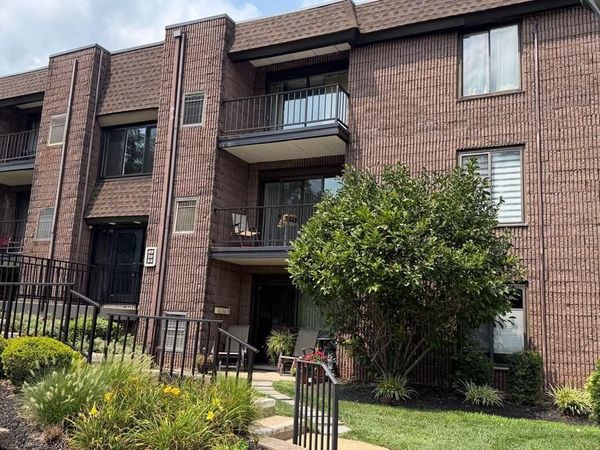 52 OAKRIDGE DRIVE , LANGHORNE, PA 19047