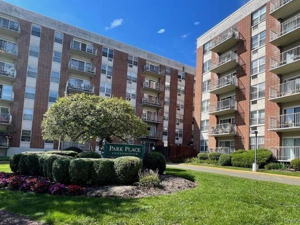 35 Park Avenue , Unit 3J, Suffern, NY 10901