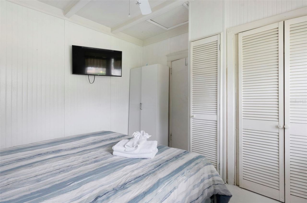 3860 Burlington Avenue N, Saint Petersburg, FL 33713 Photo