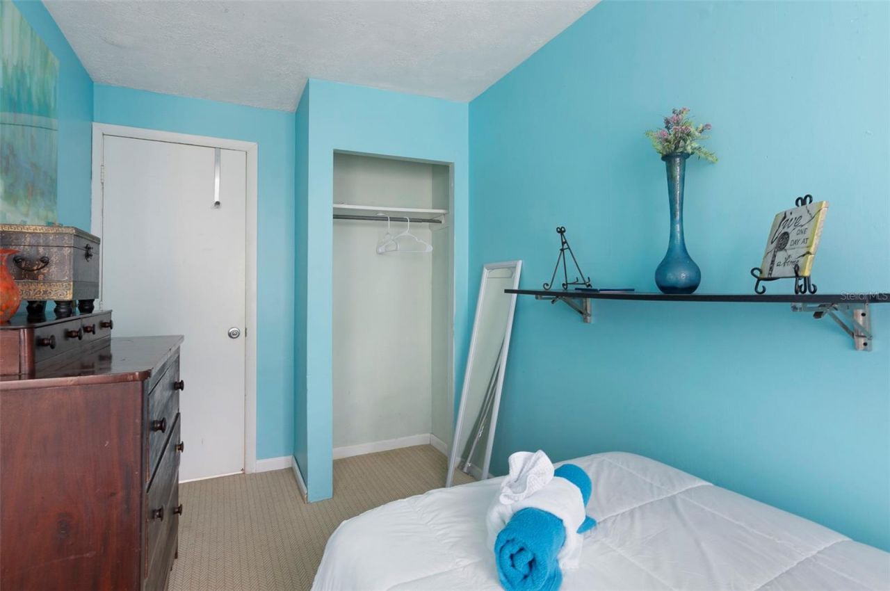 3860 Burlington Avenue N, Saint Petersburg, FL 33713 Photo