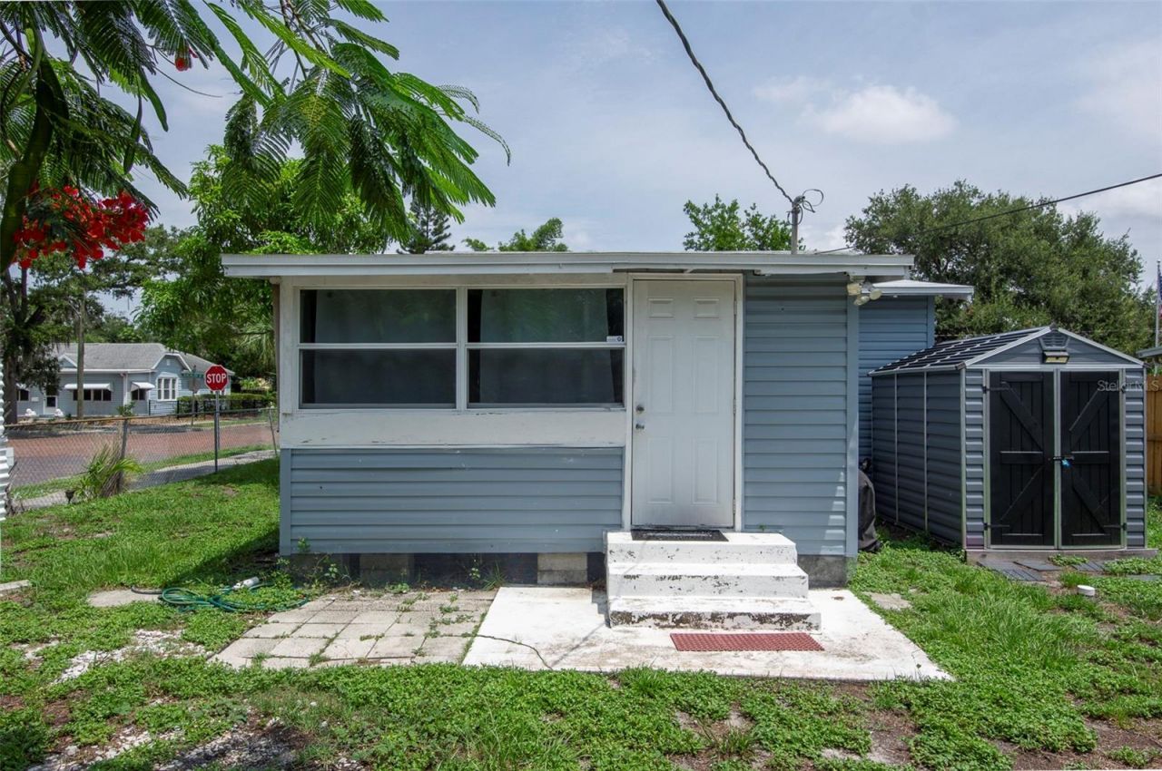 3860 Burlington Avenue N, Saint Petersburg, FL 33713 Photo