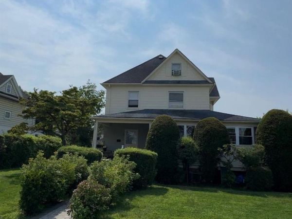107 Whaley Street , Freeport, NY 11520