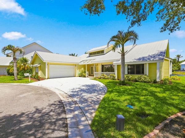 10461 SE AMBERJACK Court, Hobe Sound, FL 33455