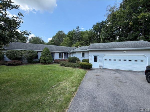 6481 N Manlius Road , Kirkville, NY 13082