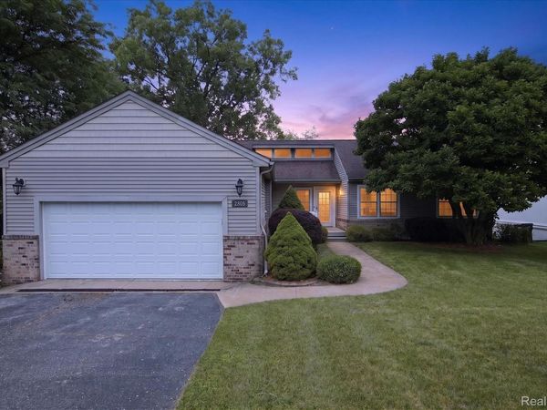 2805 Coral, Brighton Township, Mi 48114