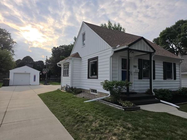 2811 S 88th STREET, West Allis, WI 53227