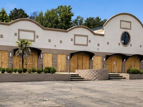 2104 Raymond Road, Jackson, MS 39212
