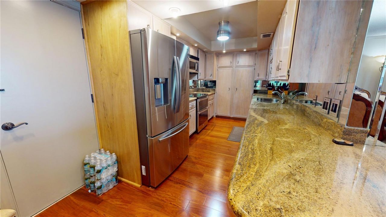 1750 Benjamin Franklin Drive , Unit B, Sarasota, FL 34236 Photo