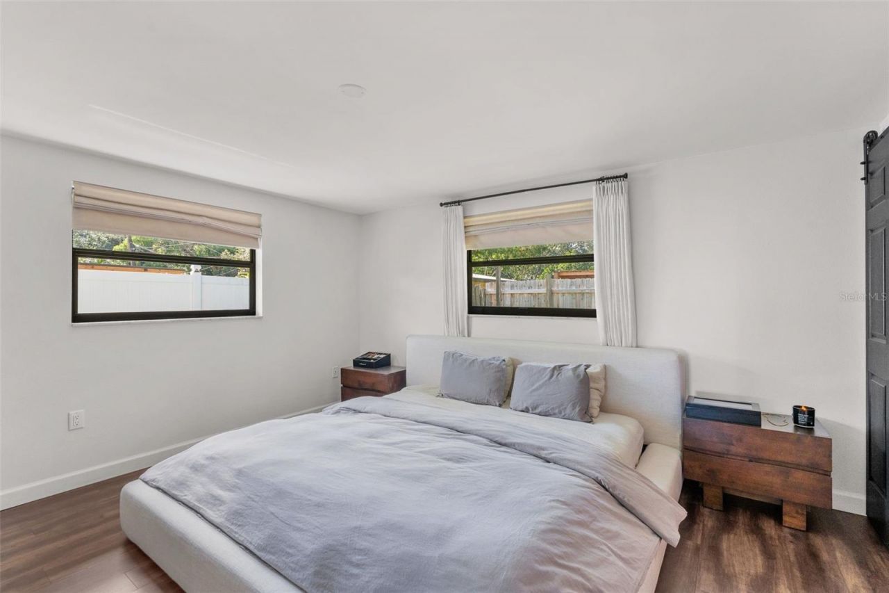 2874 Davis Boulevard , Sarasota, FL 34237 Photo